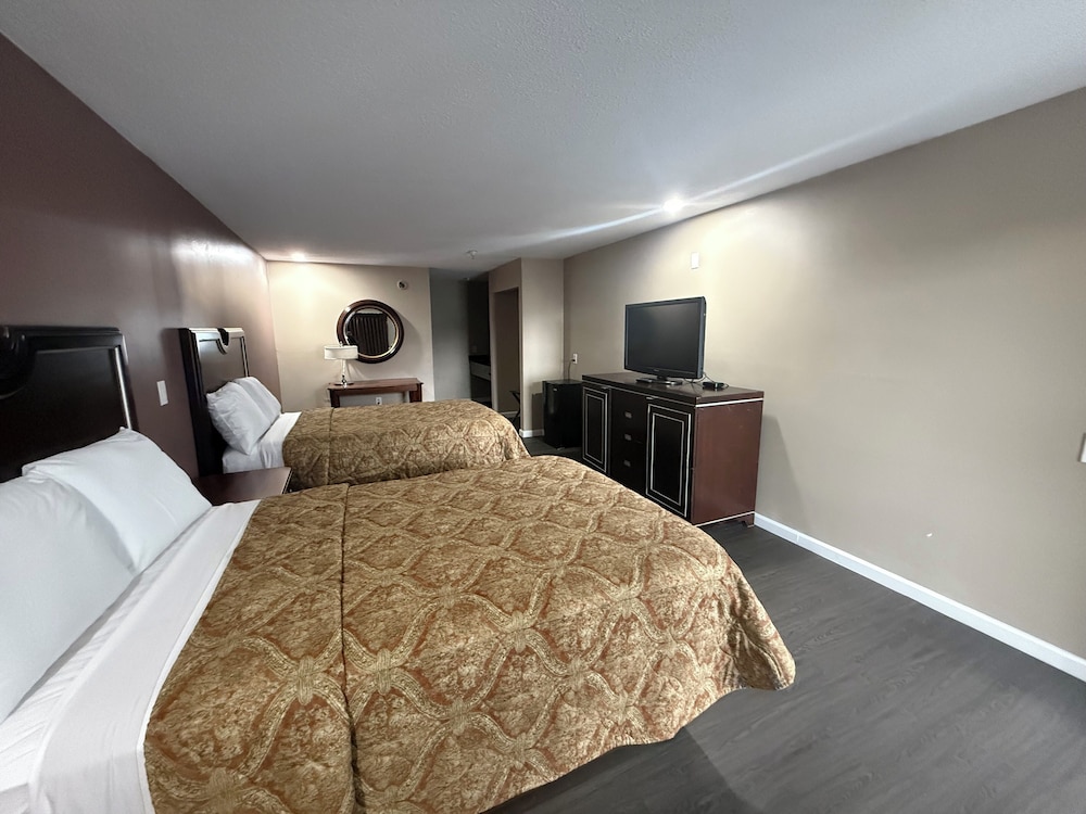 Standard Single Room, 2 Double Beds, Non Smoking