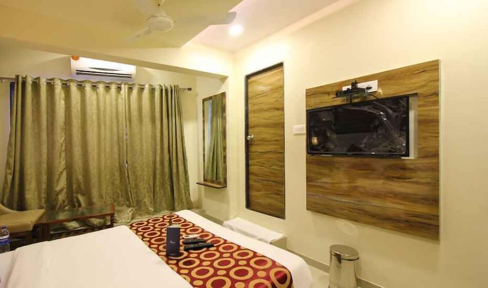 Deluxe Double Room - Photo 12