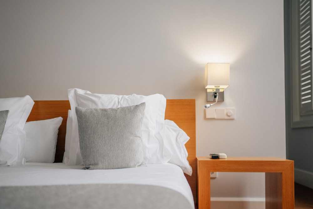 Deluxe Studio Suite - Photo 18