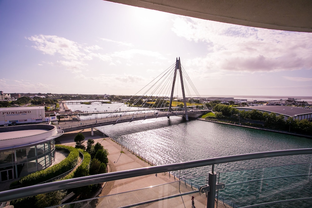 Suite (Penthouse Suite) - Photo 9