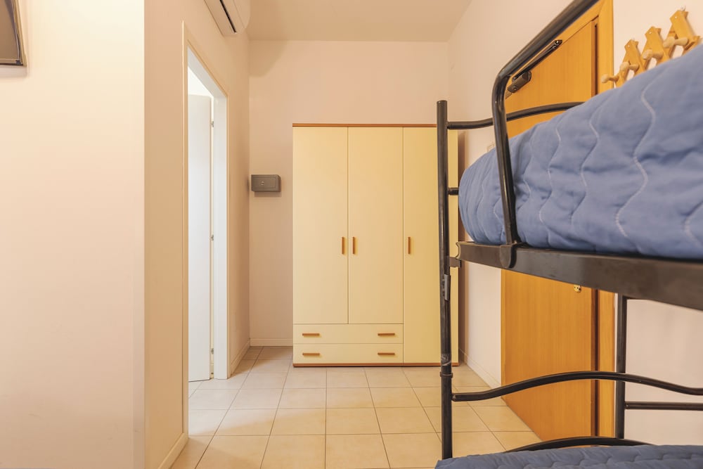 Single Room, Balcony (bunk bed) photo 3