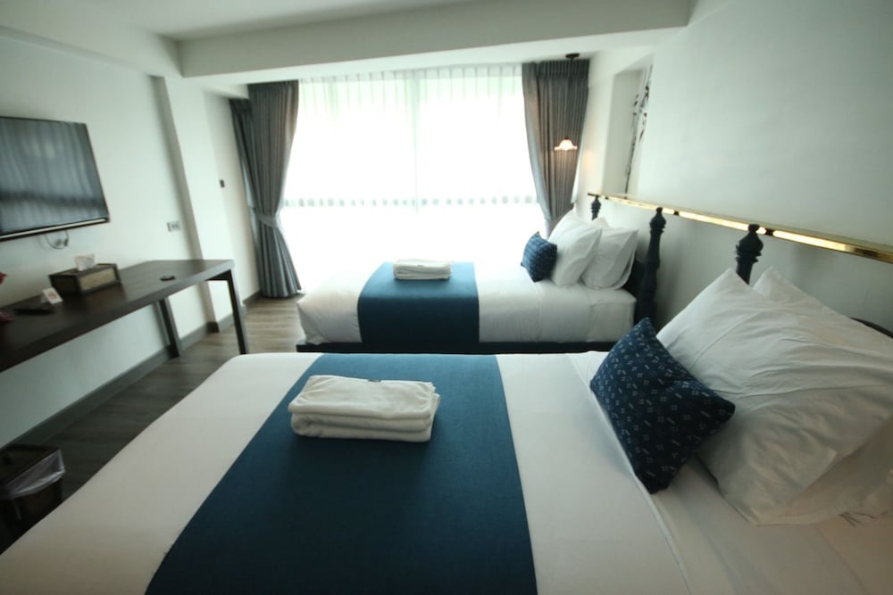 Standard Twin Room, 2 Twin Beds - Photo 2