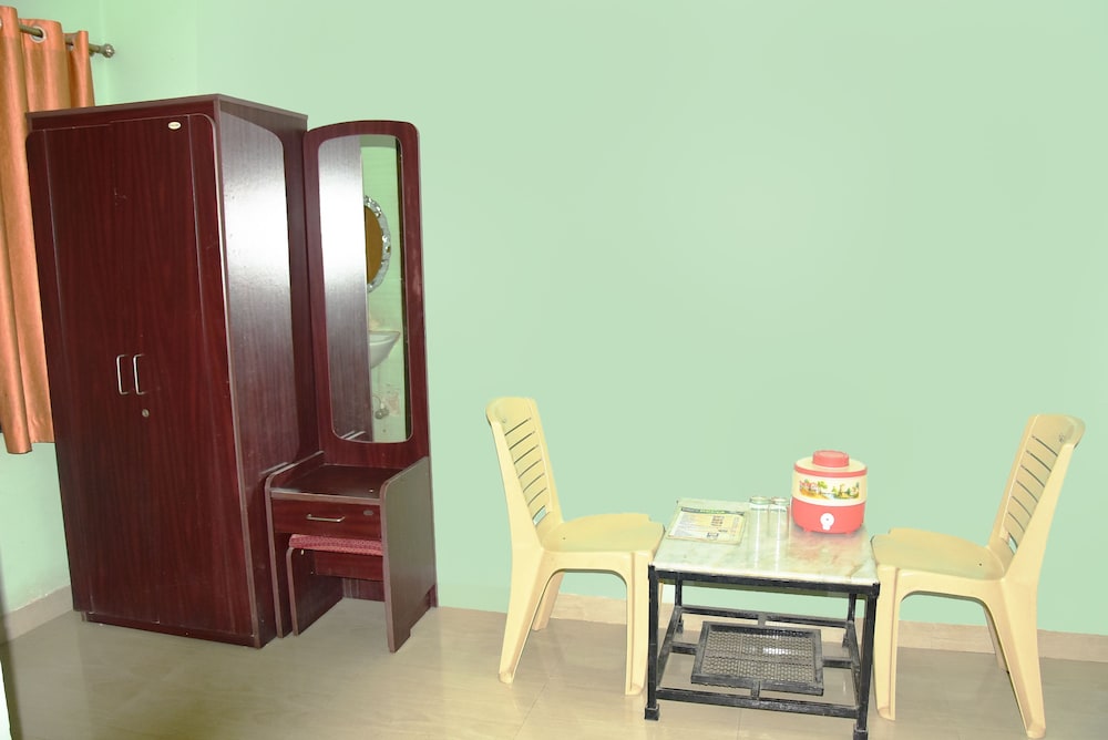 Standard Double Room (NON AC) photo 2
