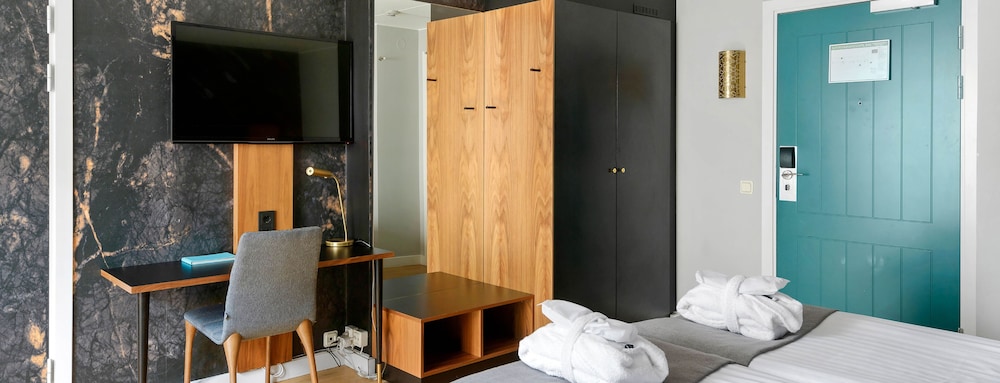 Superior Room - Photo 12