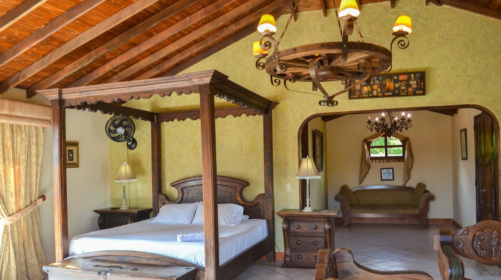 Luxury Suite photo 1