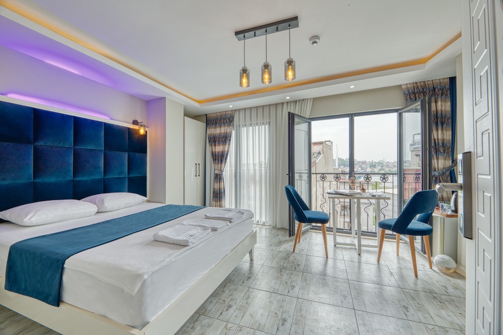 Deluxe Double Room, 1 King Bed, City View photo 1