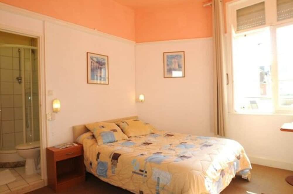 Double Room - Photo 5