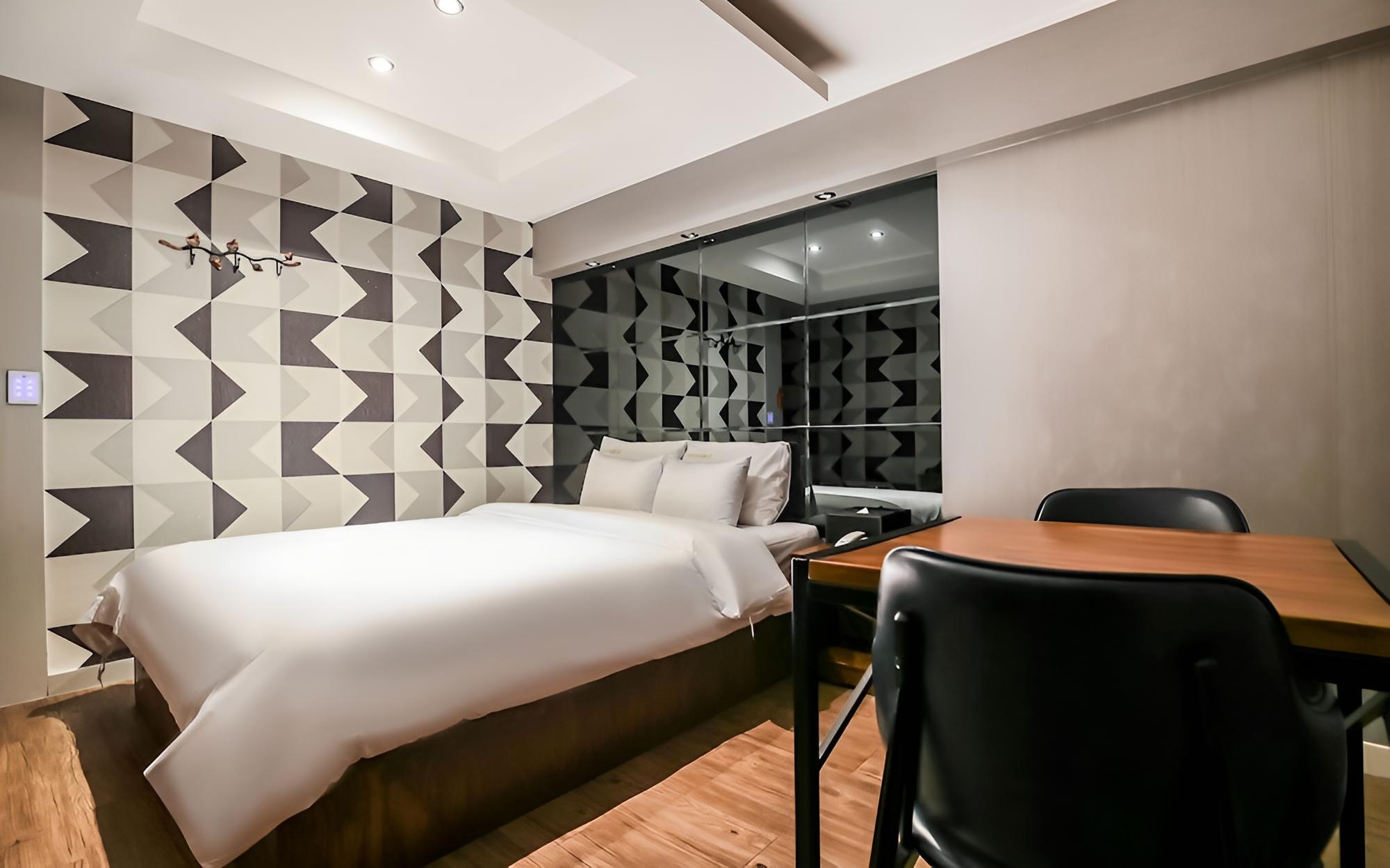 Room (Standard room (natural hot spring wat) - Photo 11