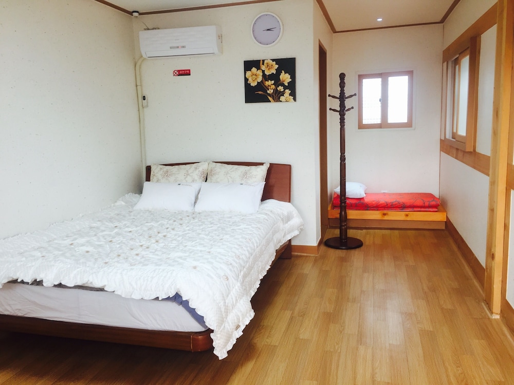 Standard Room - Photo 1