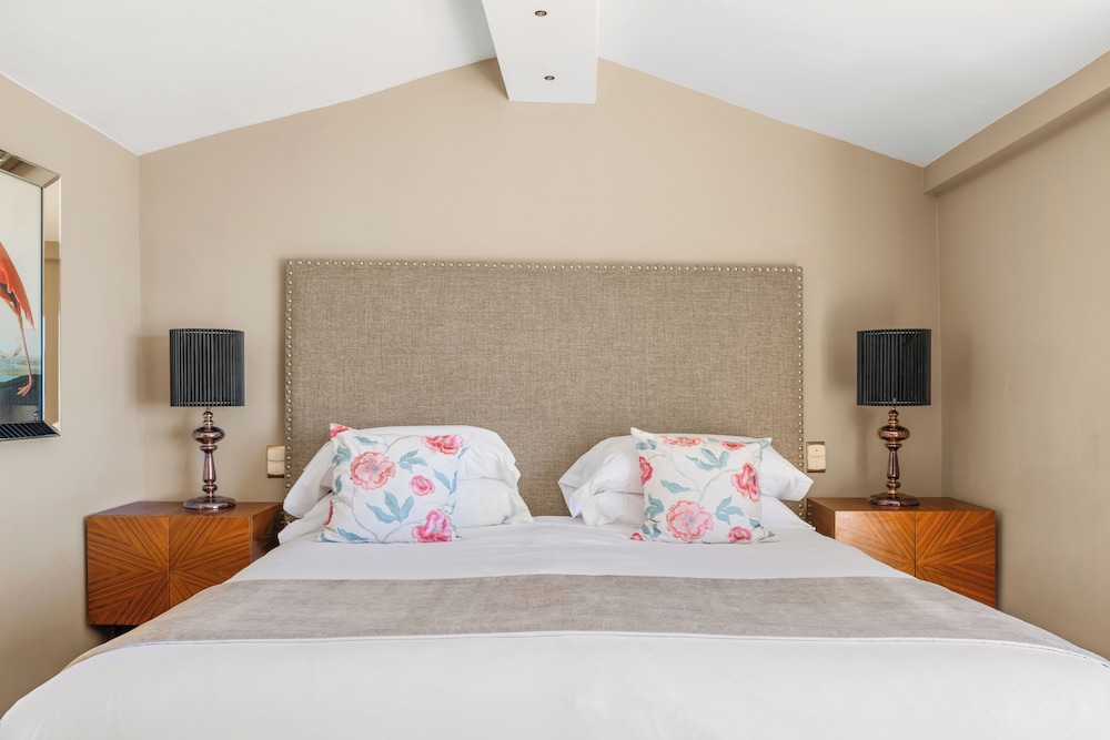 Deluxe Double Room, Sea View - Photo 4
