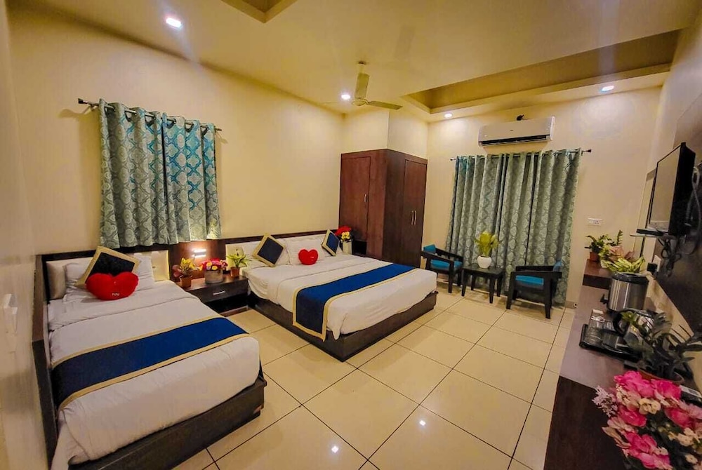Deluxe Quadruple Room