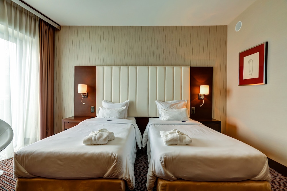 Deluxe Twin Room, Balcony - Photo 2