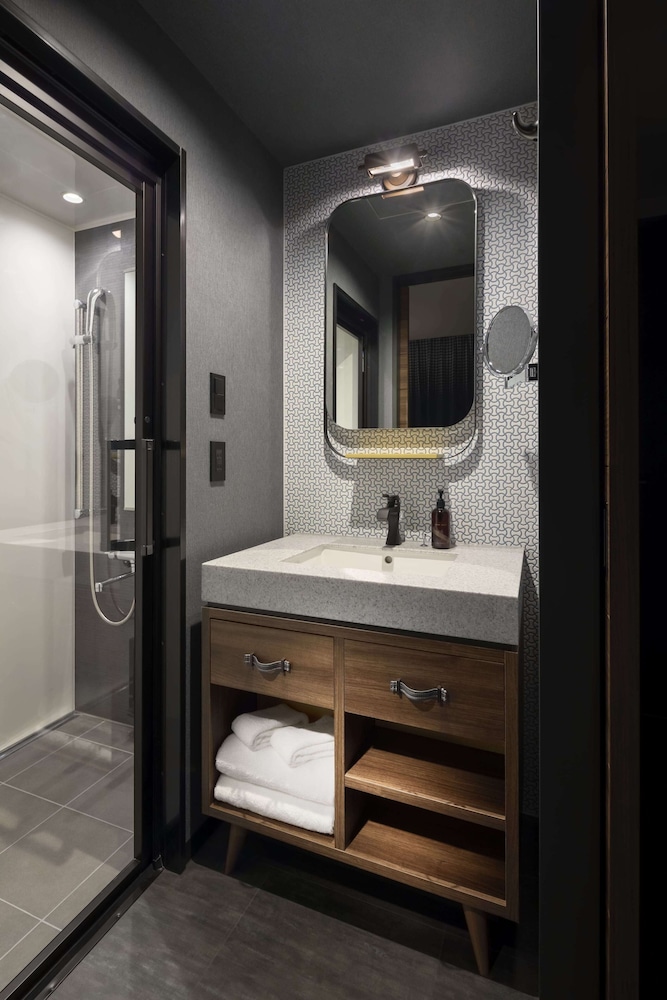 Lively Double Room - Photo 14