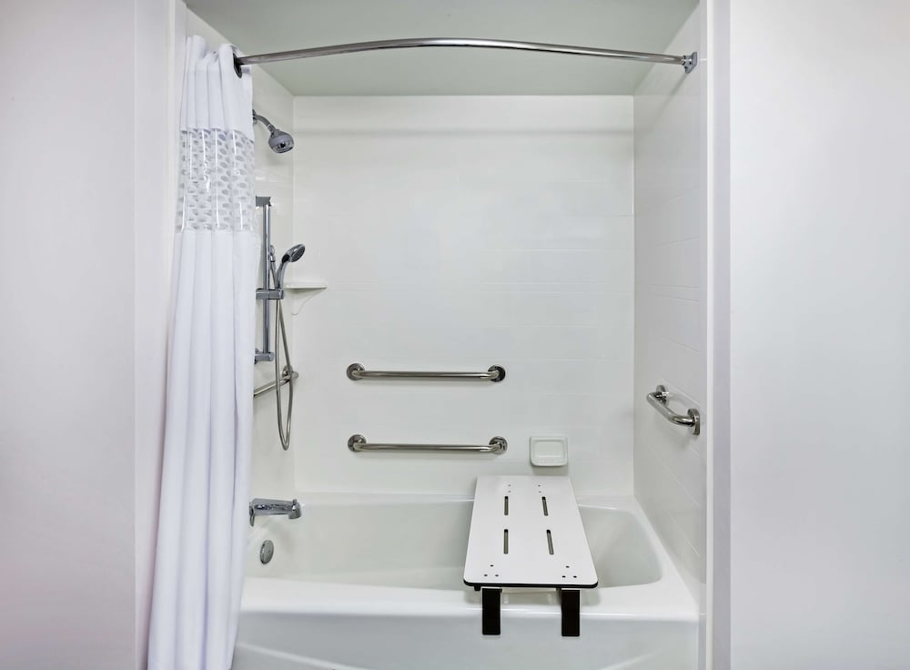 Studio, 2 Queen Beds, Accessible, Non Smoking photo 3