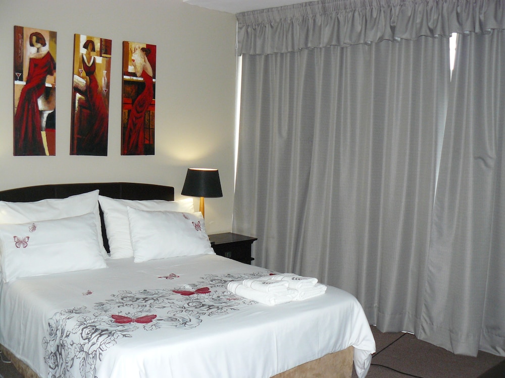 ROOM 2 Luxury photo 3