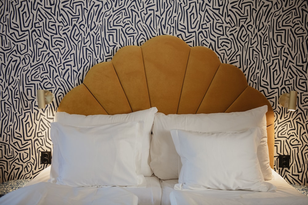 Standard Twin Room - Photo 5
