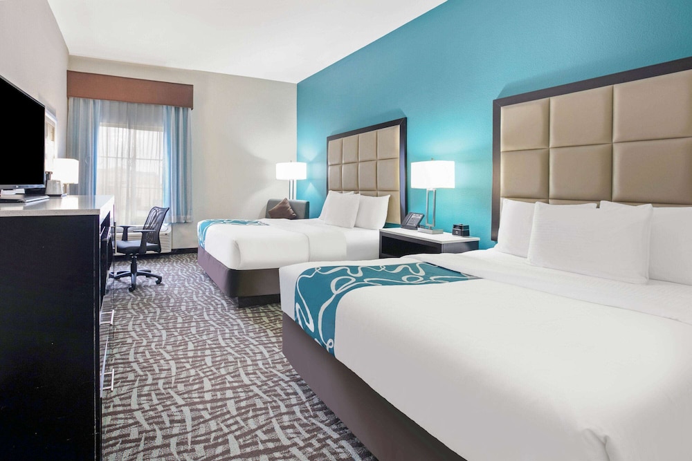 Room, 2 Queen Beds, Non Smoking - Photo 1