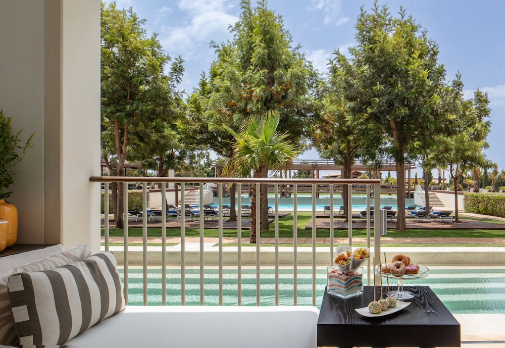 Family Room, 2 Bedrooms, Pool Access (Extra Bed 4AD+2CH) photo 2