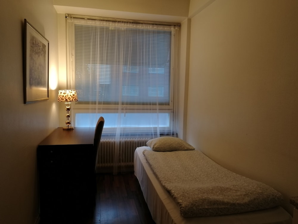 Single Room, Shared Bathroom photo 1