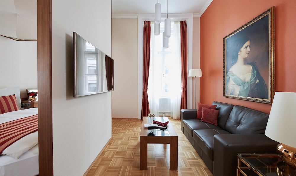 Superior Apartment, Kitchenette (For Double Use) thumbnail 6