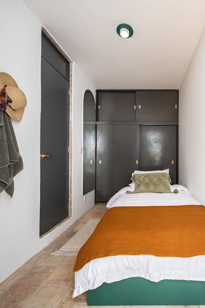 Luxury Villa photo 1