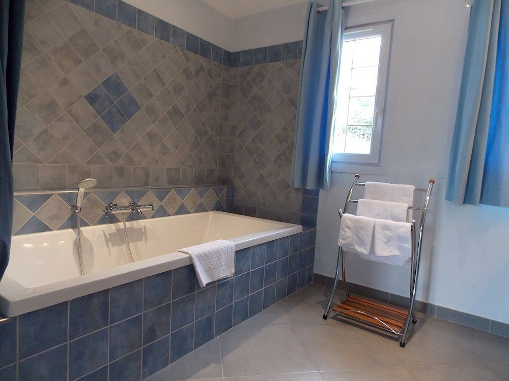 Superior Suite, Mountain View photo 2