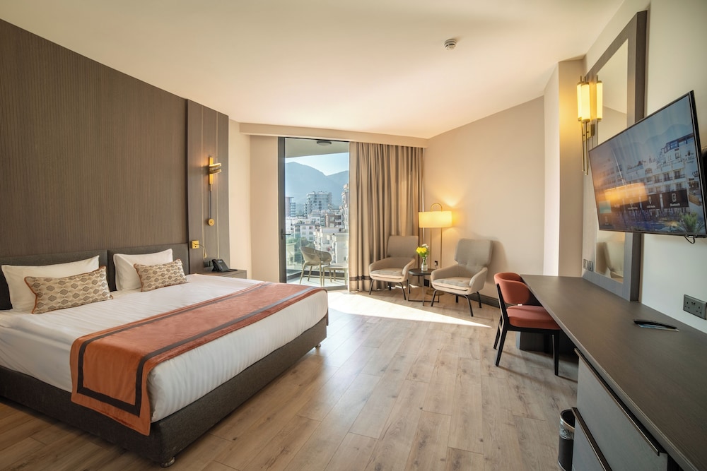 Executive Suite photo 3