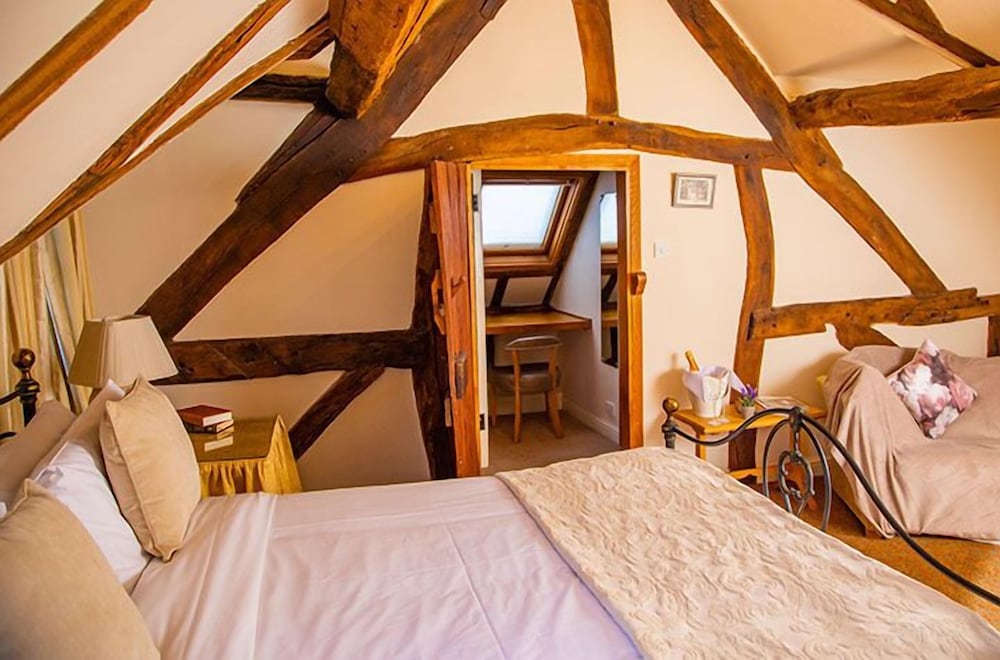 Luxury Room, 1 King Bed photo 2