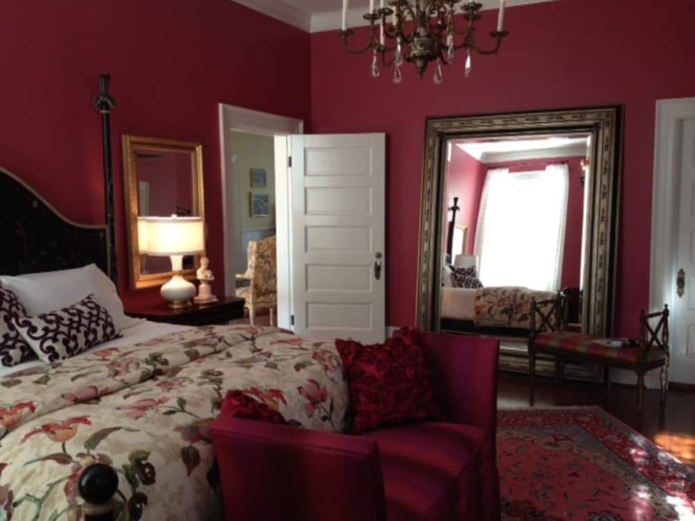 Suite, 1 King Bed (Theodosia Burr Alston) photo 1