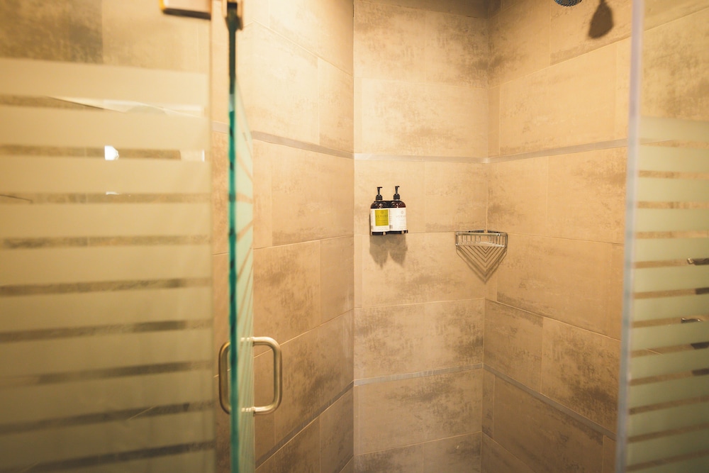 Standard Room - Photo 11
