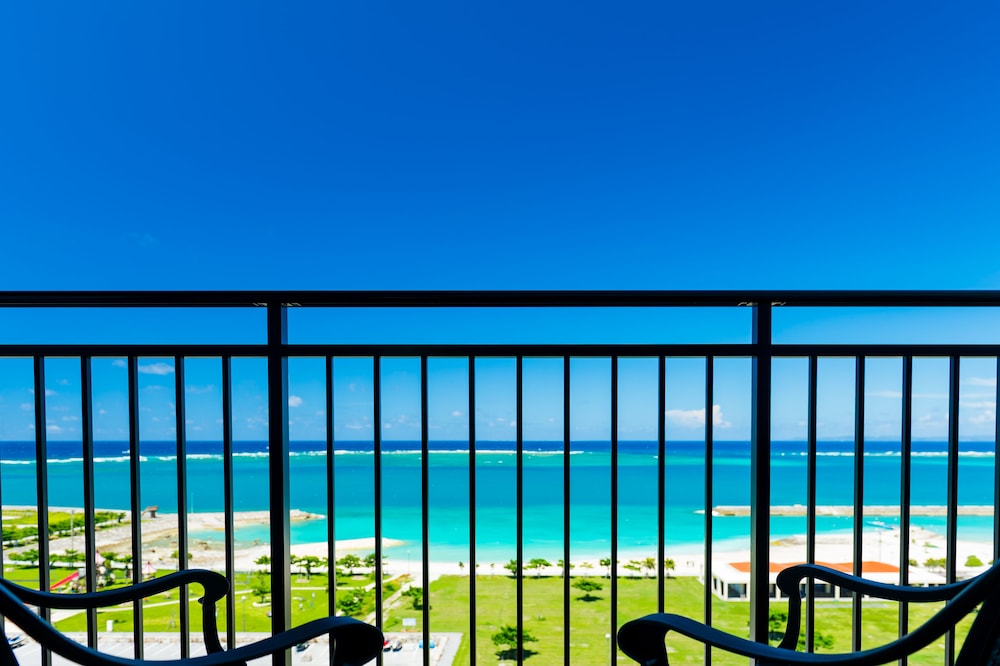Premium Club Ocean (With Lounge Access) - Photo 3