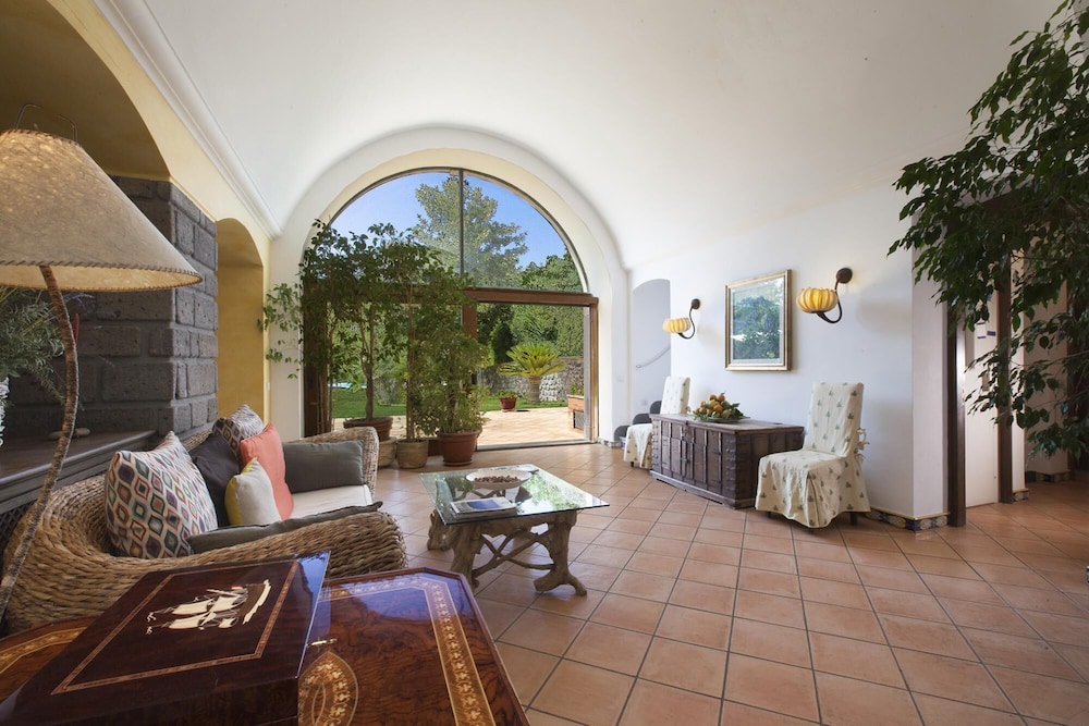 Villa, Smoking