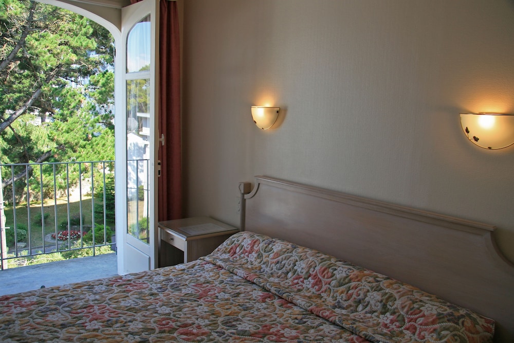 Superior Double Room, Balcony, Partial Sea View photo 1