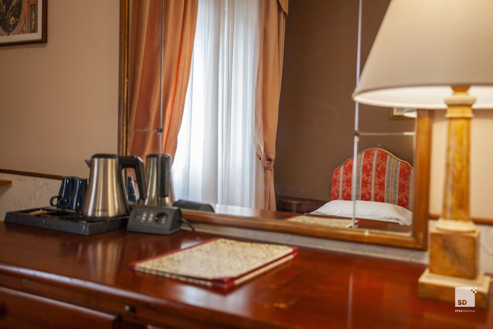 Economy Room - Photo 12