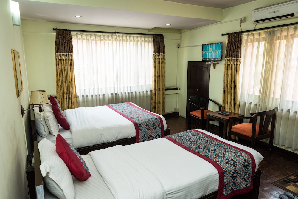 Standard Twin Room - Photo 4