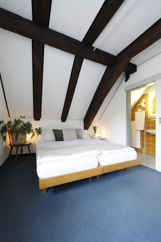 Standard Twin Room photo 3