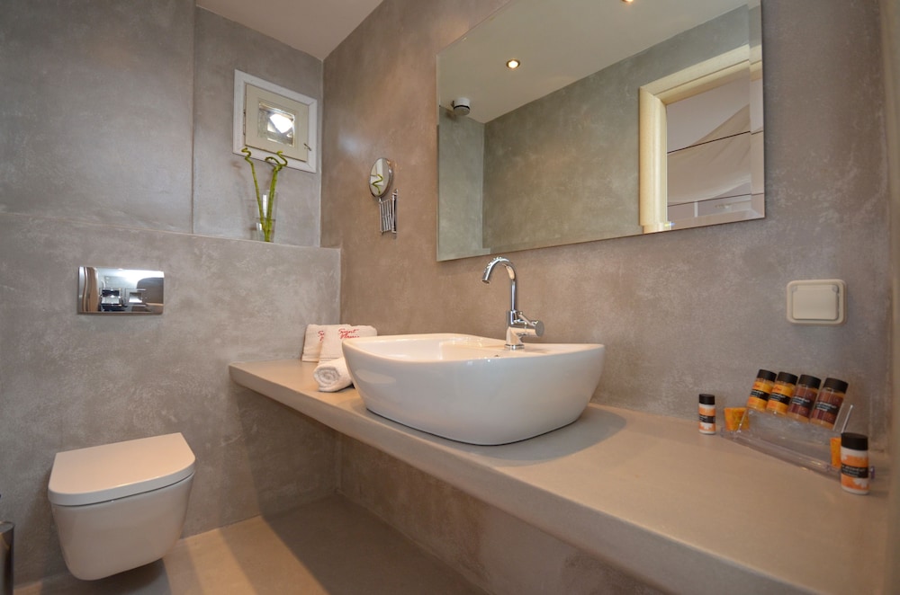 Standard Room - Photo 14