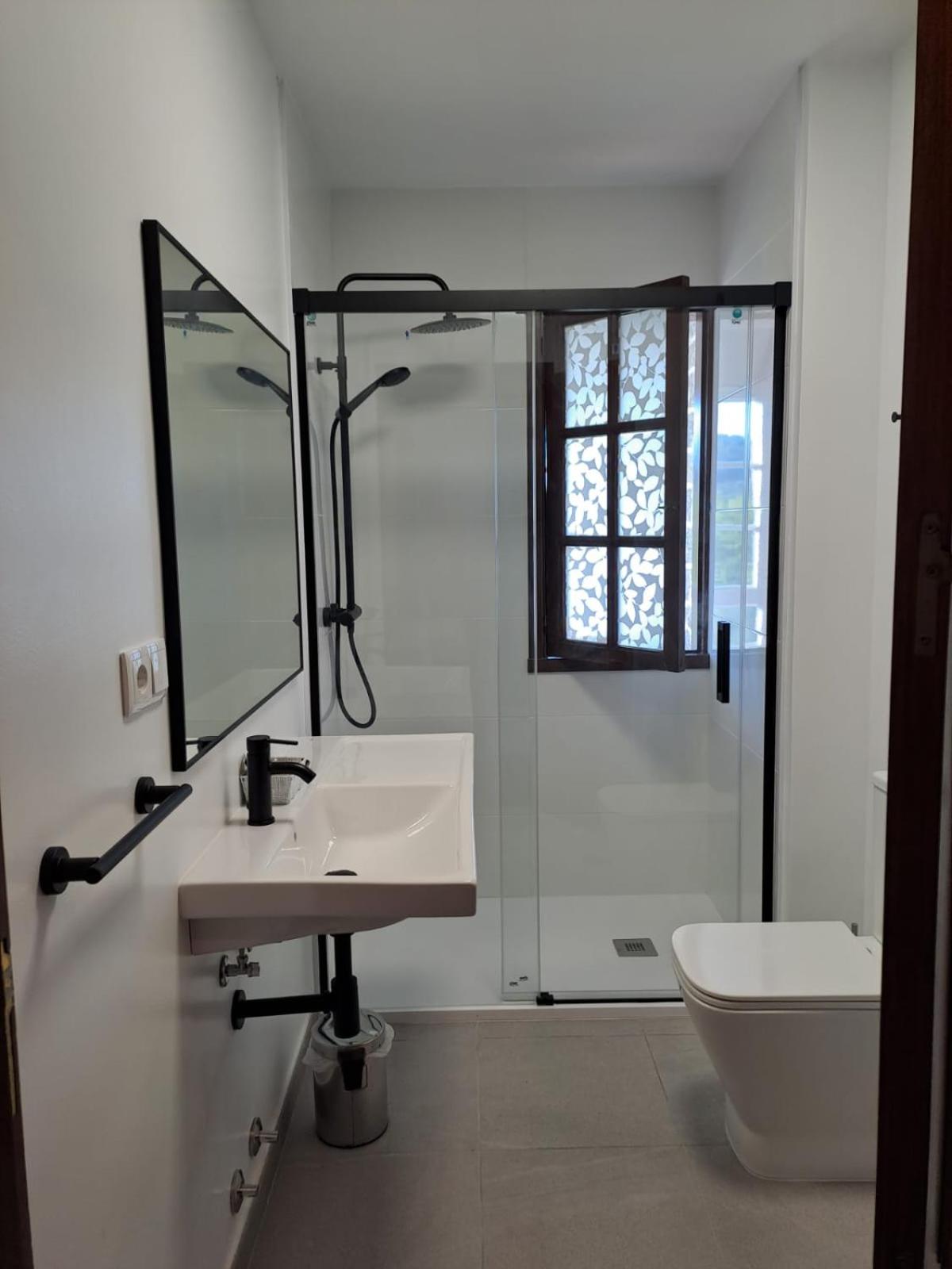 Double Room with Private Bathroom photo 3