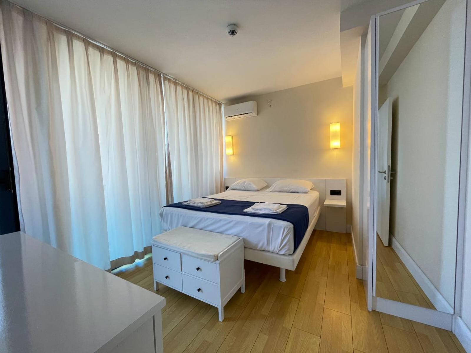 Apartment With Sea View