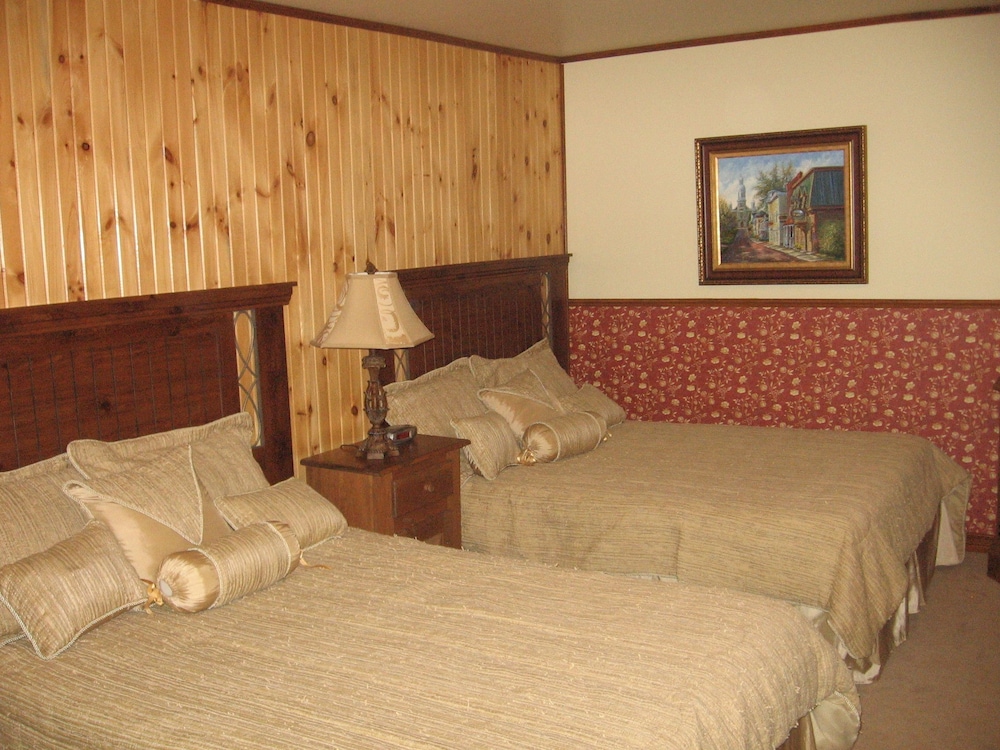 Suite, 2 Double Beds, Kitchenette photo 2