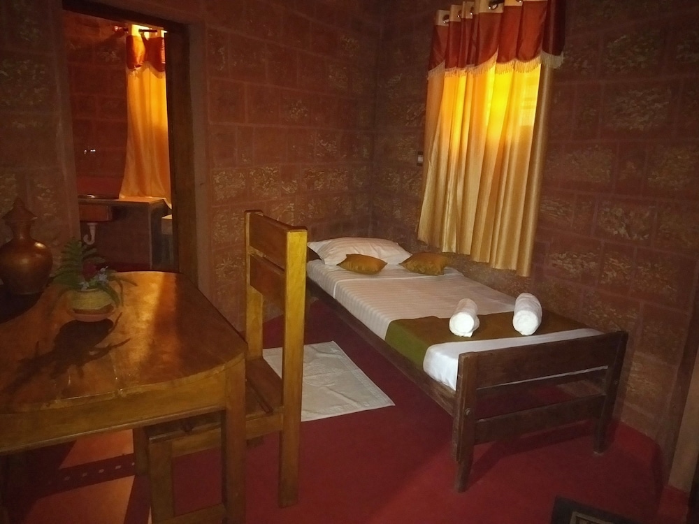 Deluxe Studio Suite photo 2