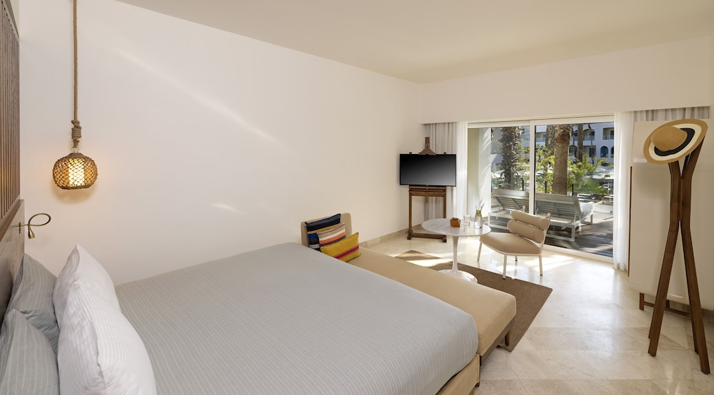 Superior Me+ With Deck