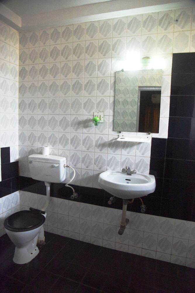 Standard Room (A/C) - Photo 6