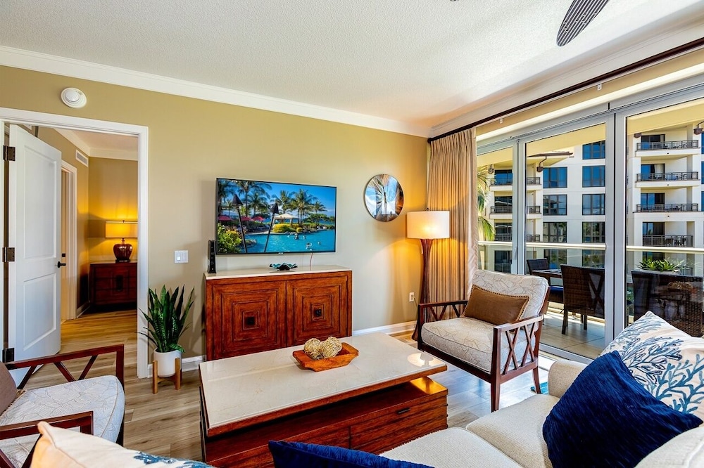 Condo, 2 Bedrooms photo 2