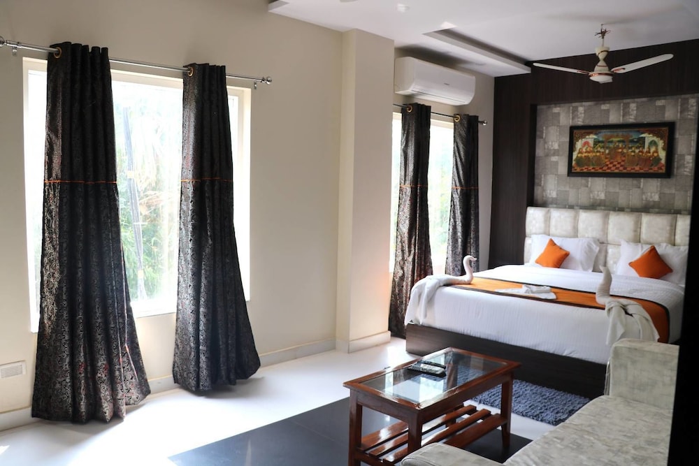 Club Room photo 3
