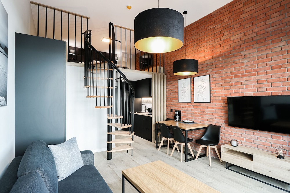 Standard Apartment, Mezzanine