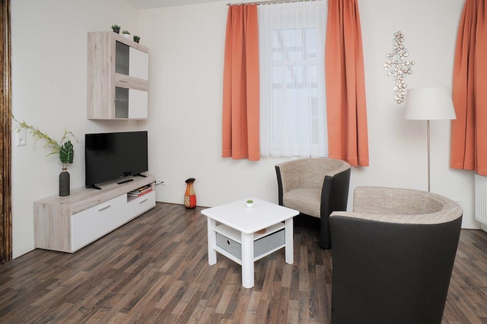Apartment (B) photo 1