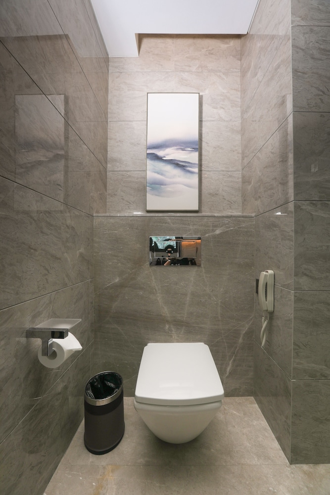 Business Suite photo 2