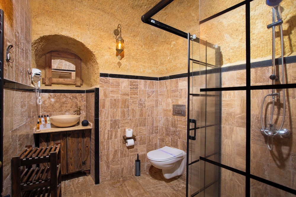 Family Suite, 2 Bedrooms, City View - Photo 8