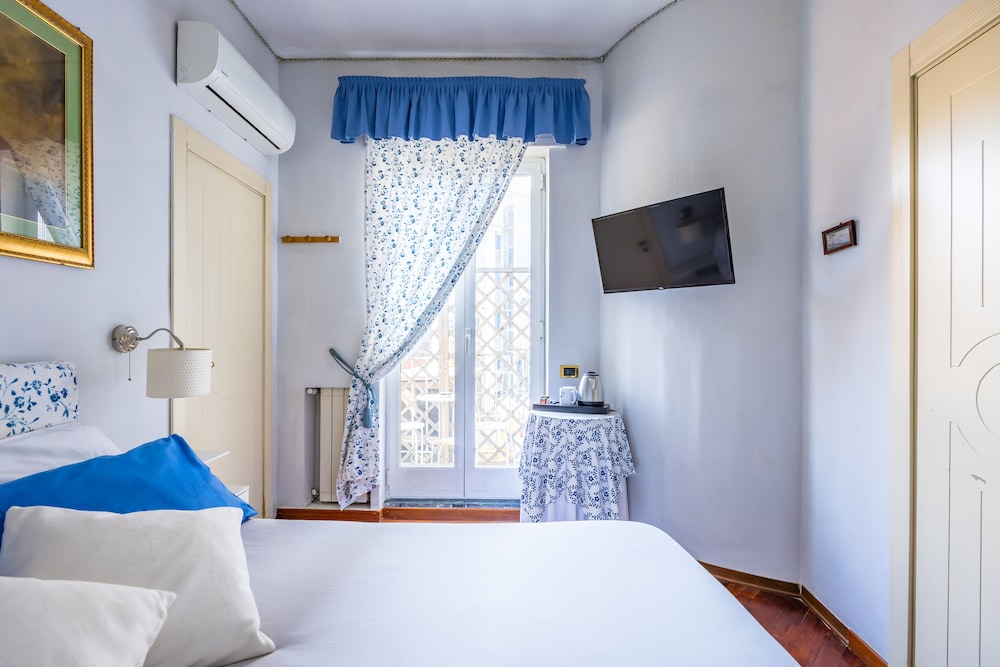 Standard Double Room - Photo 6